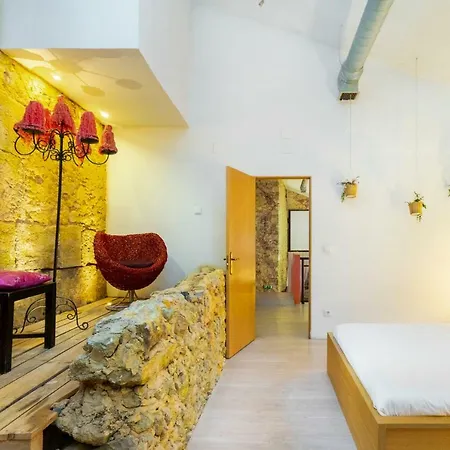 Alfama Kuta Loft Лиссабон