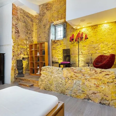 Alfama Kuta Loft *