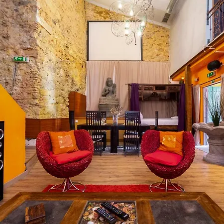 Alfama Kuta Loft *
